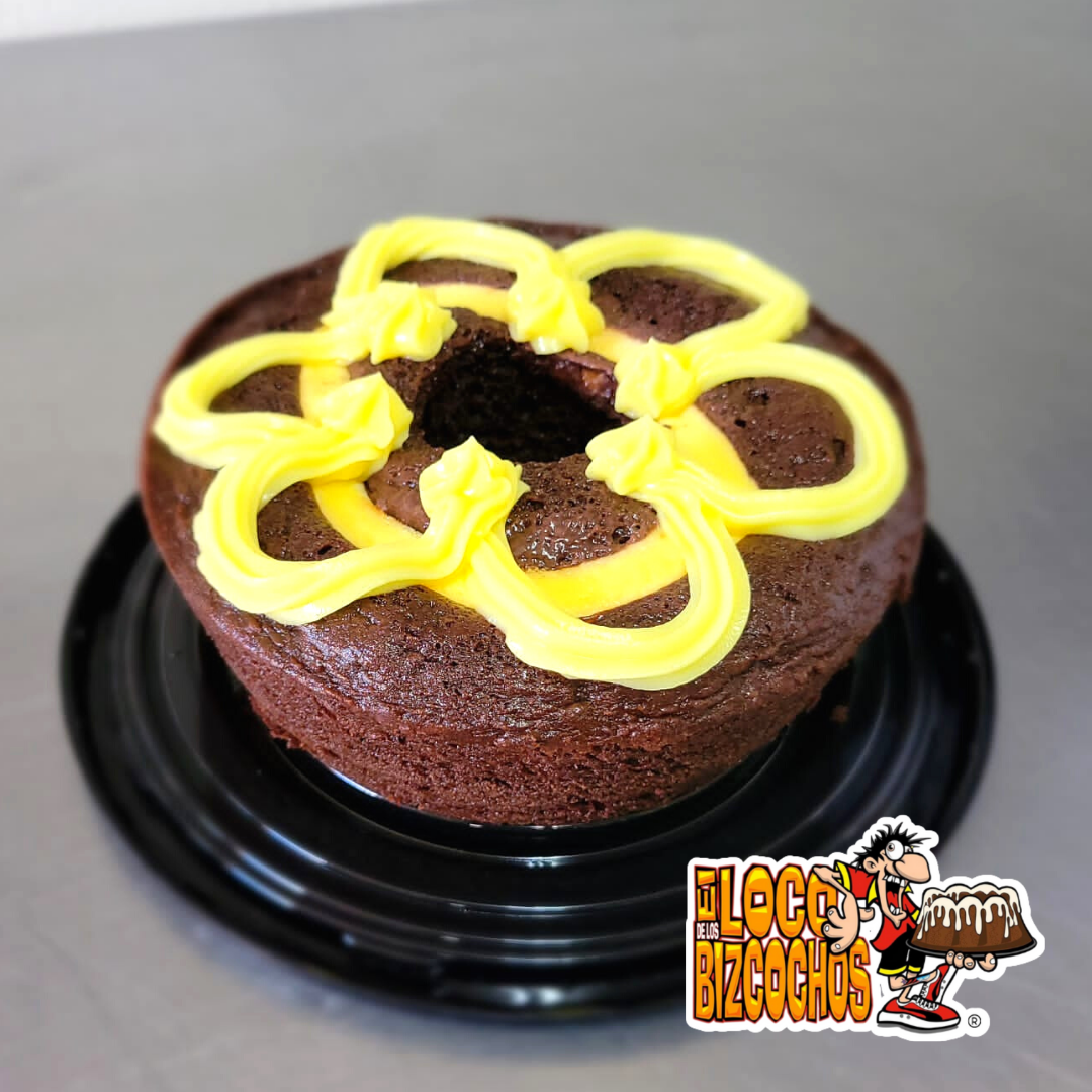 Bizcocho de Chocolate con Crema Bavarian