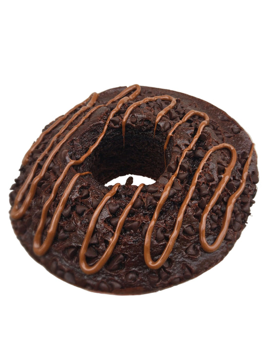 Bizcocho de chocolate con chocolate chips y nutella